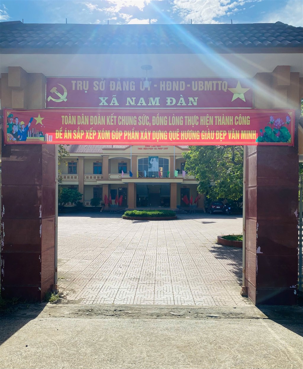 Anh-tin-bai